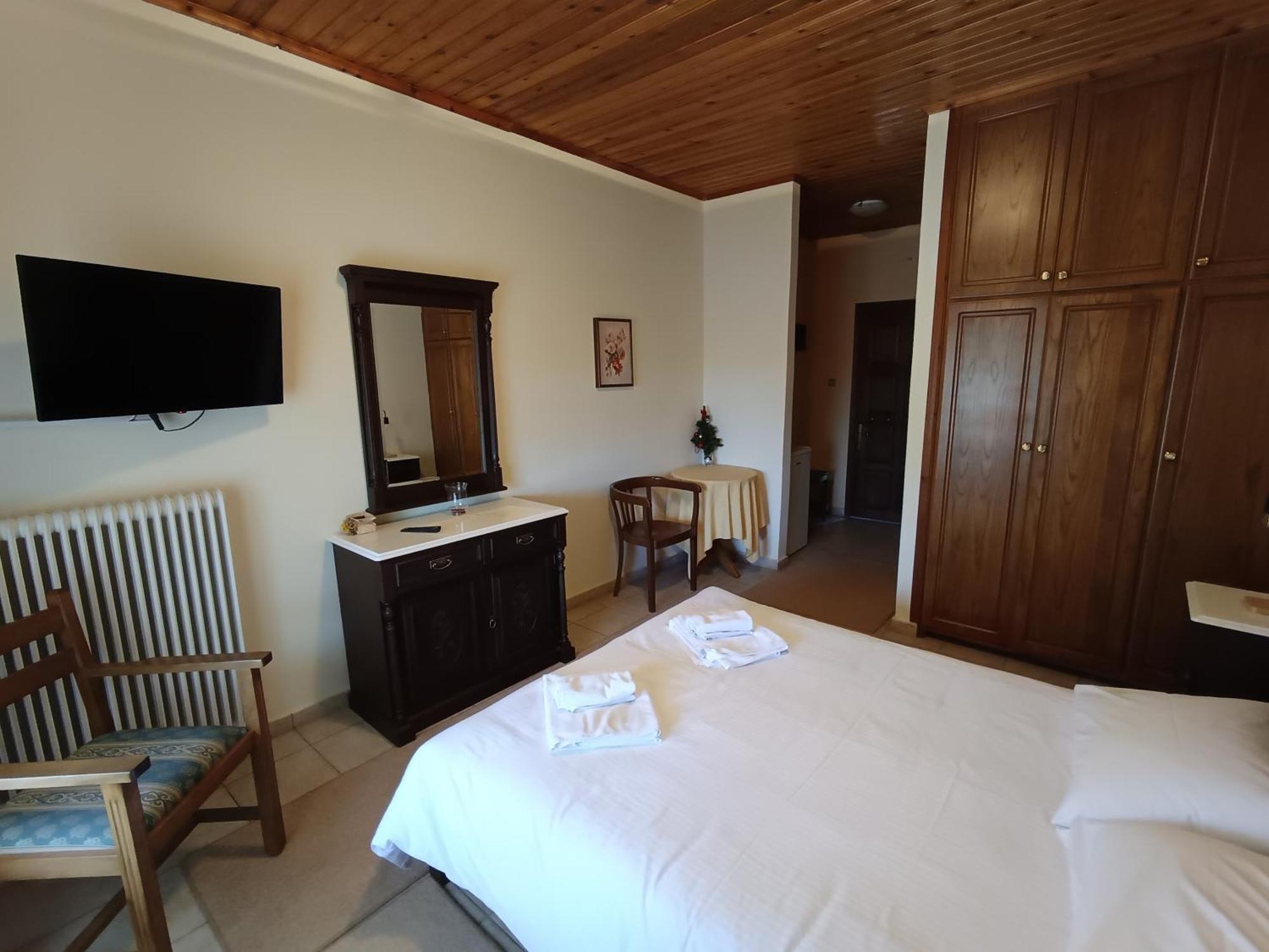 2 Alonia Hotel Anatoliki Frangista Kamer foto