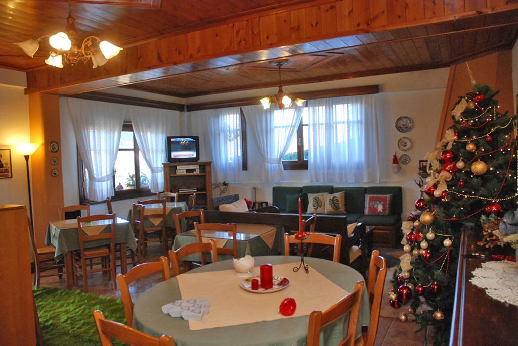 2 Alonia Hotel Anatoliki Frangista Buitenkant foto